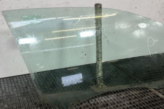 Vitre avant droit PEUGEOT 208 1