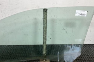 Vitre avant droit PEUGEOT 208 1