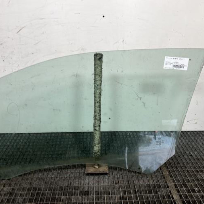 Vitre avant droit PEUGEOT 208 1 Photo n°4