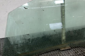 Vitre avant gauche PEUGEOT 208 1