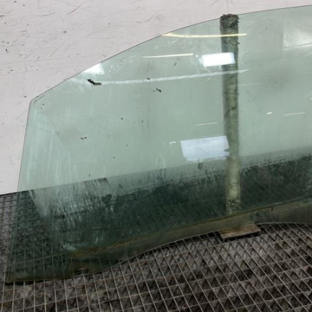 Vitre avant gauche PEUGEOT 208 1