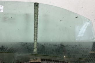 Vitre avant gauche PEUGEOT 208 1