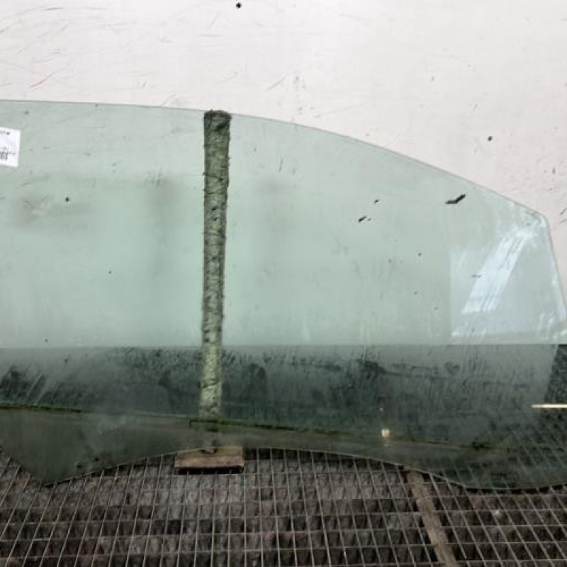 Vitre avant gauche PEUGEOT 208 1 Photo n°4