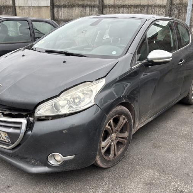 Vitre avant gauche PEUGEOT 208 1 Photo n°5