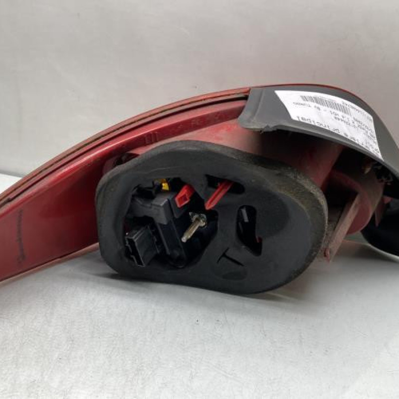 Feu arriere principal droit (feux) PEUGEOT 206 Photo n°2