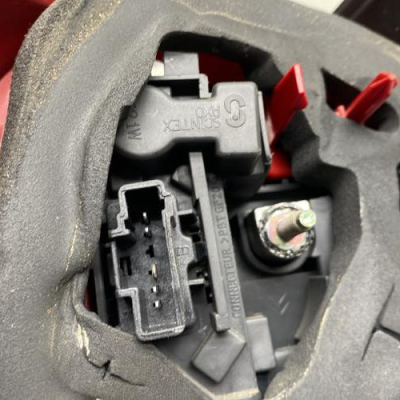 Feu arriere principal droit (feux) PEUGEOT 206 Photo n°3