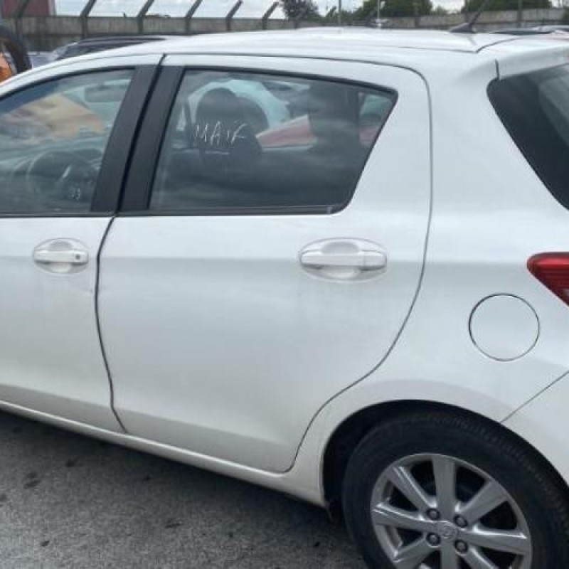 Custode avant droit (porte) TOYOTA YARIS 3 Photo n°8