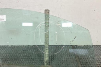 Vitre avant droit TOYOTA YARIS 3 Photo n°1