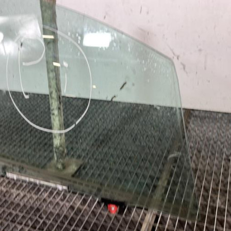 Vitre avant droit TOYOTA YARIS 3
