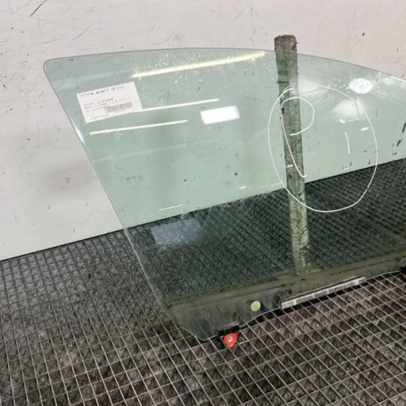 Vitre avant droit TOYOTA YARIS 3 Photo n°3