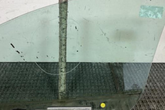 Vitre avant droit TOYOTA YARIS 3