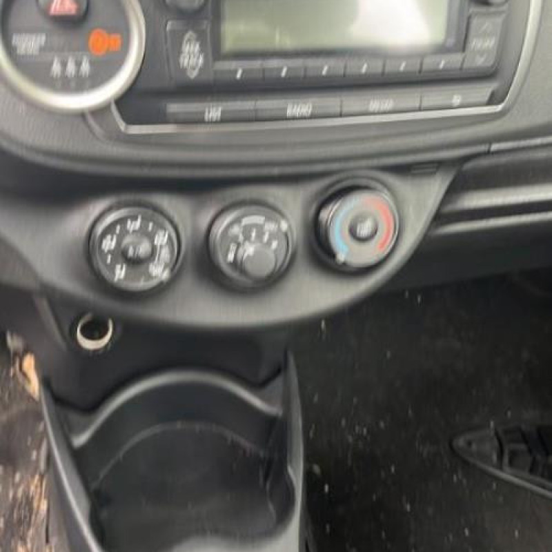 Vitre avant droit TOYOTA YARIS 3 Photo n°18