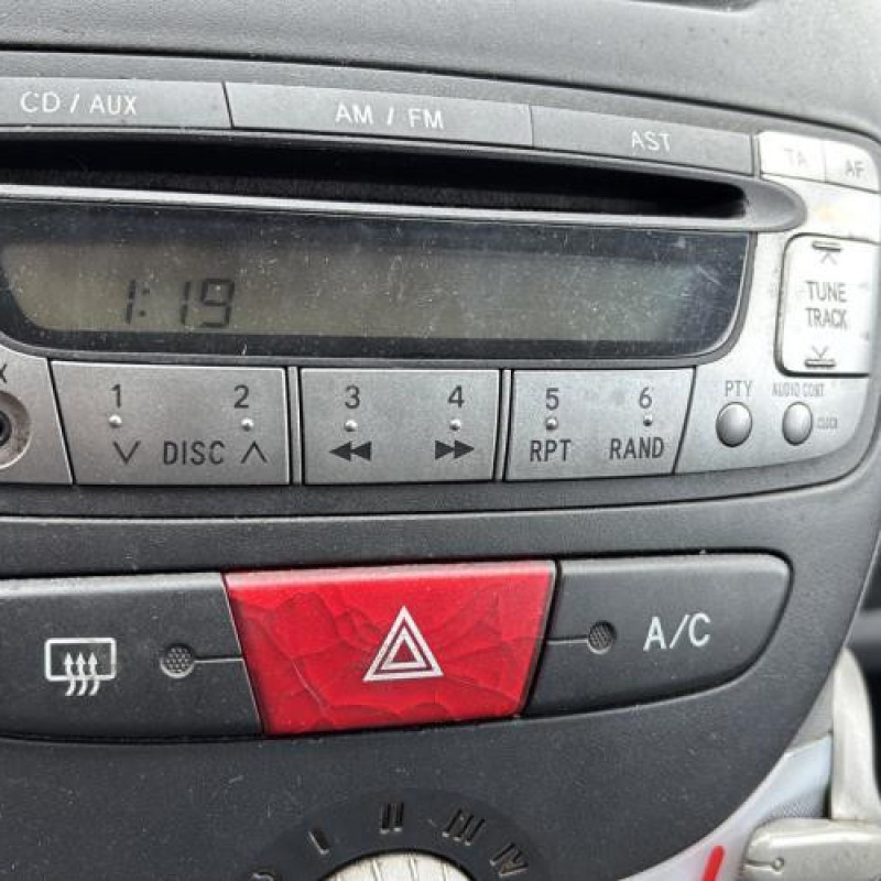 Vitre avant droit CITROEN C1 1 Photo n°19