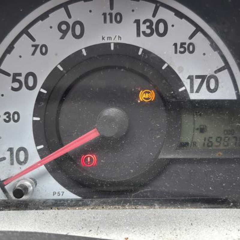 Vitre avant droit CITROEN C1 1 Photo n°20