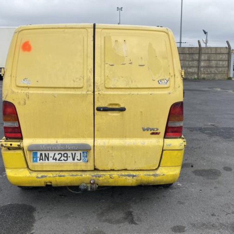Calandre MERCEDES VITO 638 Photo n°9