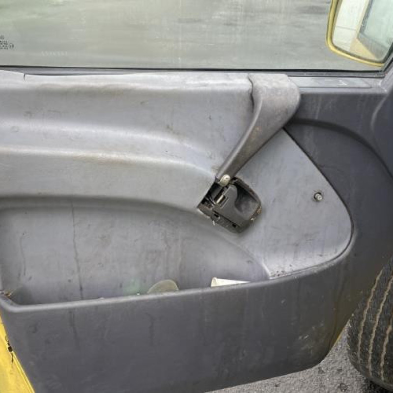 Calandre MERCEDES VITO 638 Photo n°13