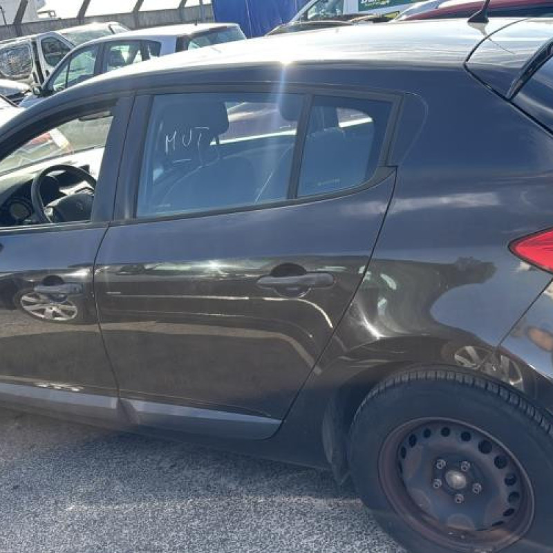 Aile avant droit RENAULT MEGANE 3 Photo n°10