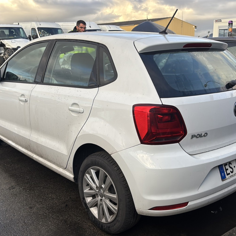 VOLKSWAGEN POLO 5 PHASE 2 1.0 MPI - 12V Photo n°6