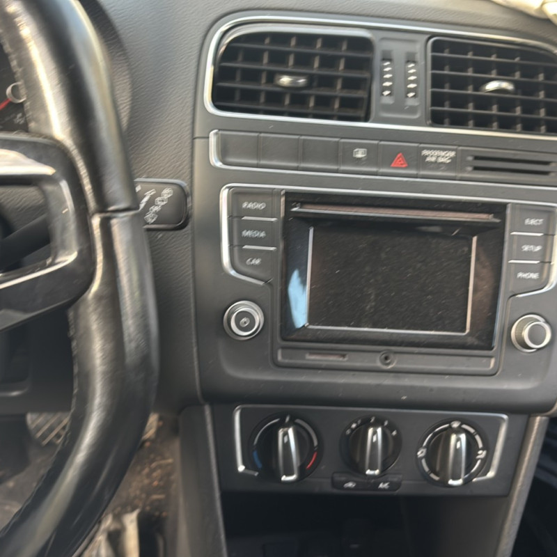 VOLKSWAGEN POLO 5 PHASE 2 1.0 MPI - 12V Photo n°18