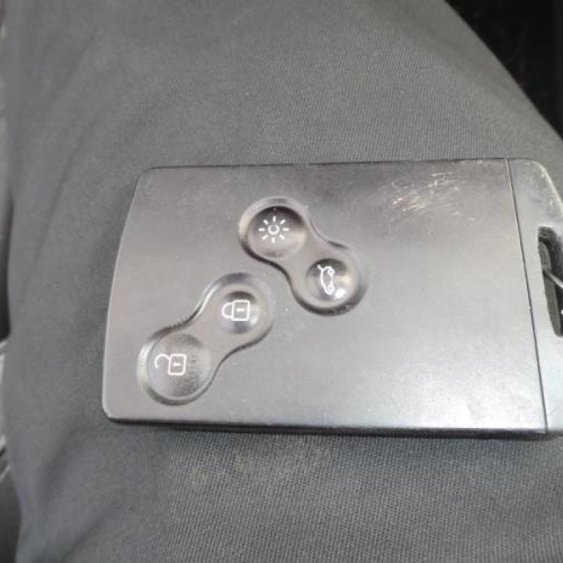 Malle/Hayon arriere RENAULT LAGUNA 3 Photo n°5