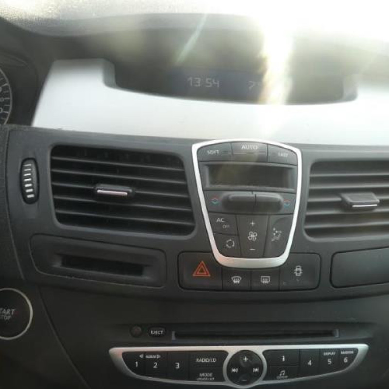 Malle/Hayon arriere RENAULT LAGUNA 3 Photo n°6