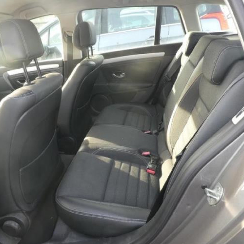 Malle/Hayon arriere RENAULT LAGUNA 3 Photo n°11