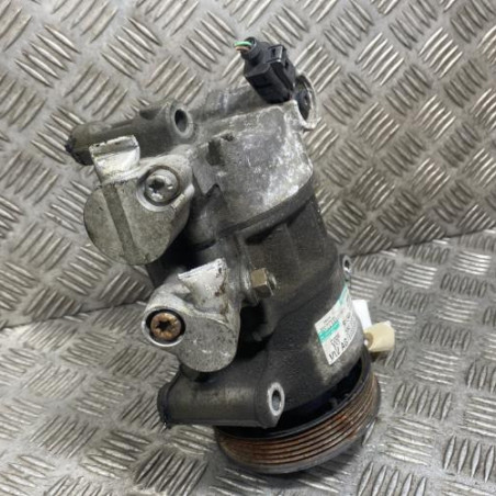 Compresseur clim VOLKSWAGEN GOLF 6 Photo n°1