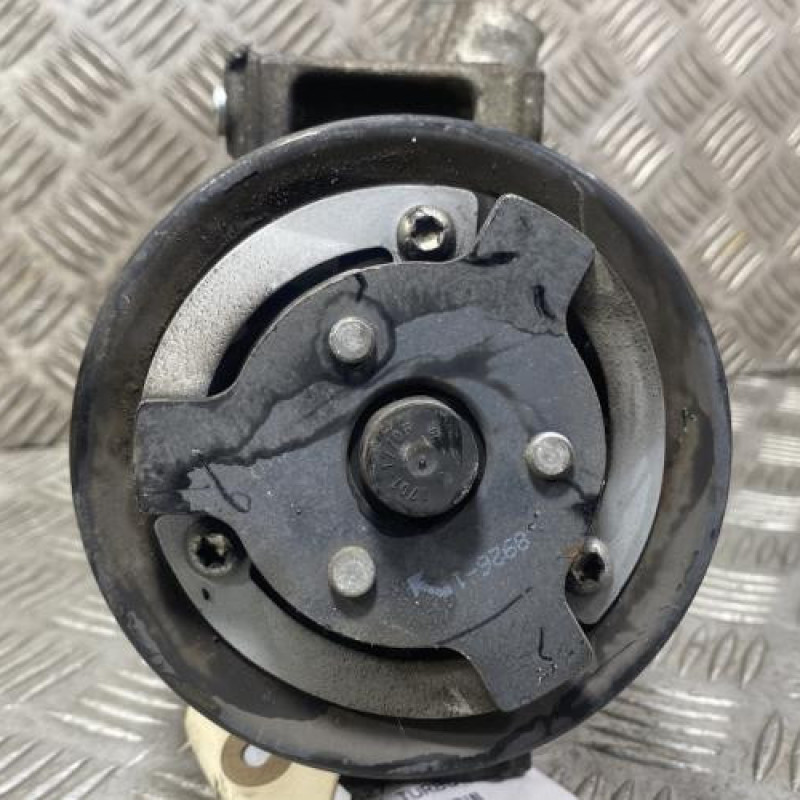 Compresseur clim VOLKSWAGEN GOLF 6 Photo n°3