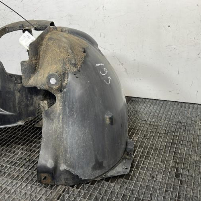 Pare boue avant gauche RENAULT CLIO 3 Photo n°3