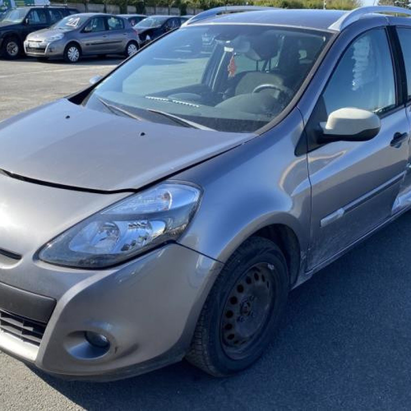 Pare boue avant gauche RENAULT CLIO 3 Photo n°5