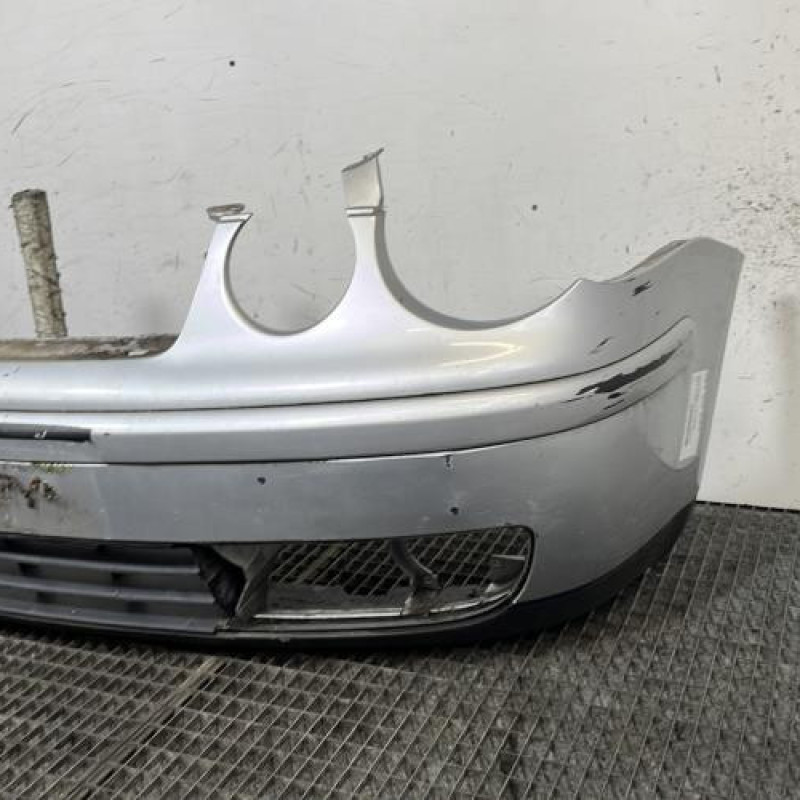 Pare choc avant VOLKSWAGEN POLO 4 Photo n°3