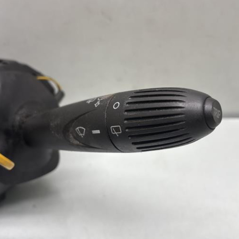 Com (Bloc Contacteur Tournant+Commodo Essuie Glace+Commodo Phare) FIAT PUNTO 2 Photo n°4