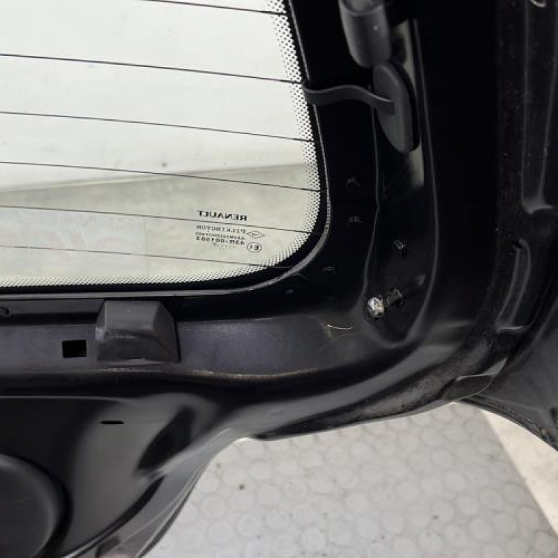 Malle/Hayon arriere RENAULT TWINGO 2 Photo n°10
