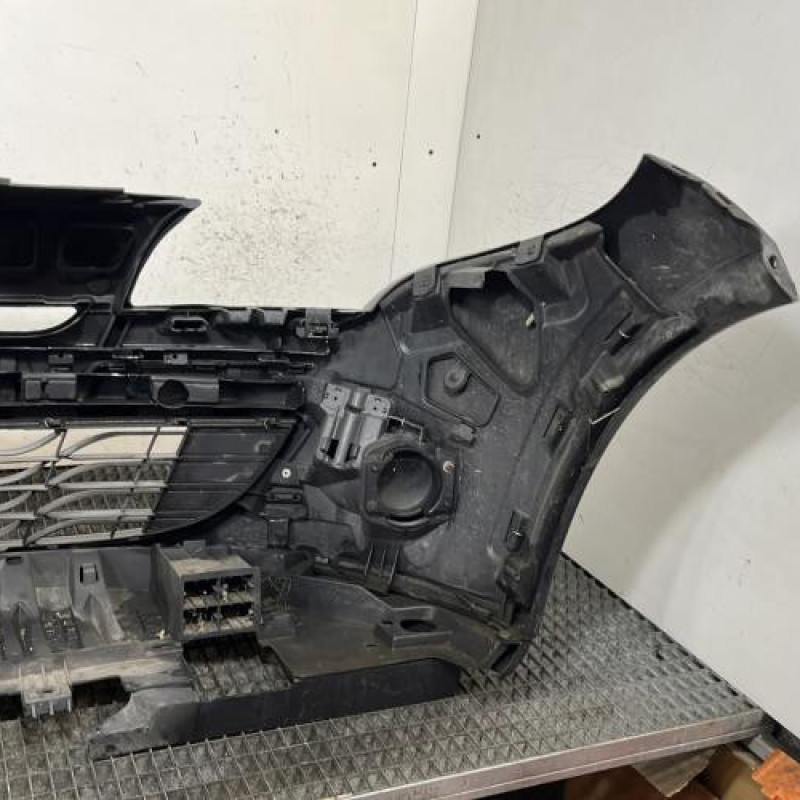 Pare choc avant RENAULT MEGANE 3 Photo n°4