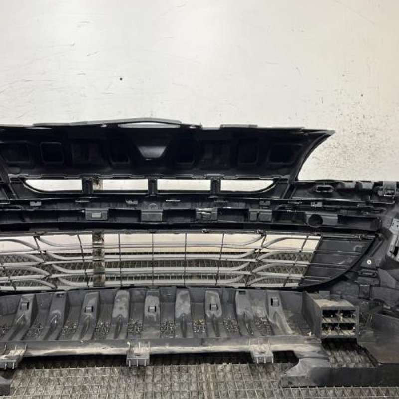 Pare choc avant RENAULT MEGANE 3 Photo n°5