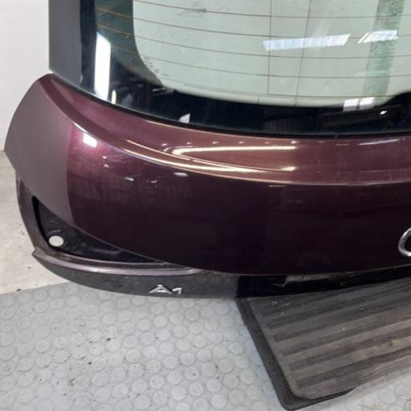 Malle/Hayon arriere AUDI A1 1 Photo n°5