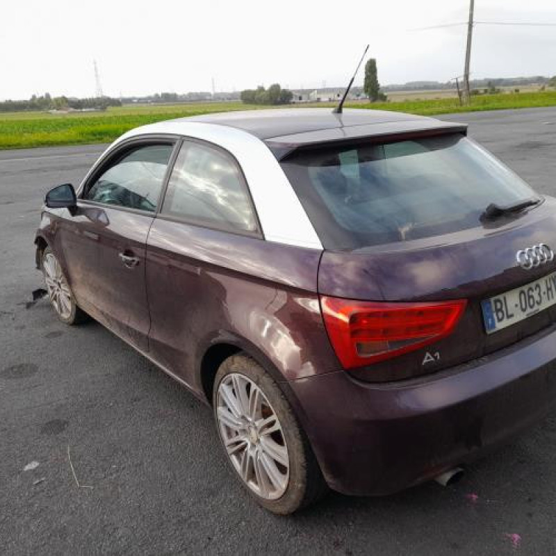 Malle/Hayon arriere AUDI A1 1 Photo n°12