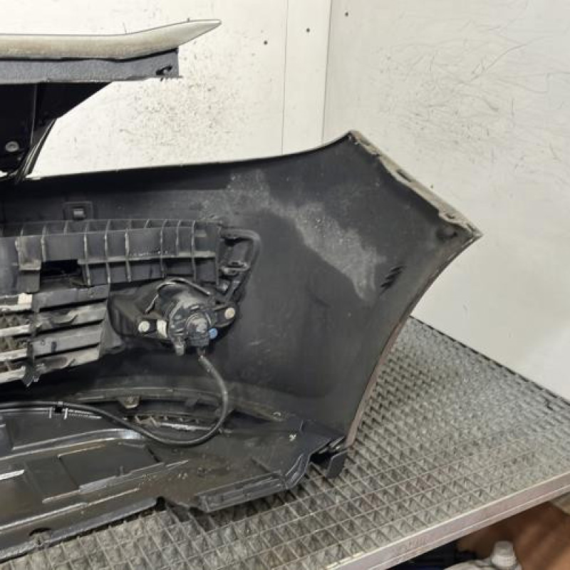 Pare choc avant RENAULT CLIO 3 Photo n°4