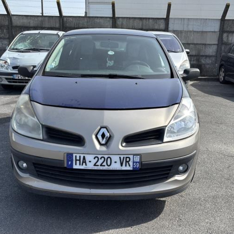 Pare choc avant RENAULT CLIO 3 Photo n°14