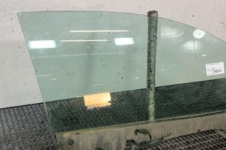 Vitre avant droit FORD FOCUS 2