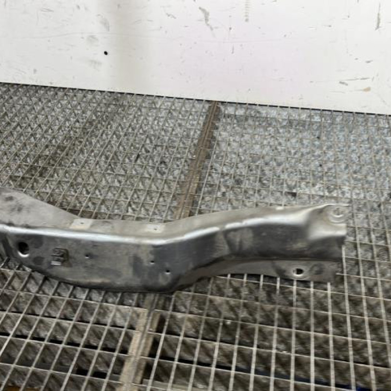 Traverse superieure CHRYSLER VOYAGER 4 Photo n°3