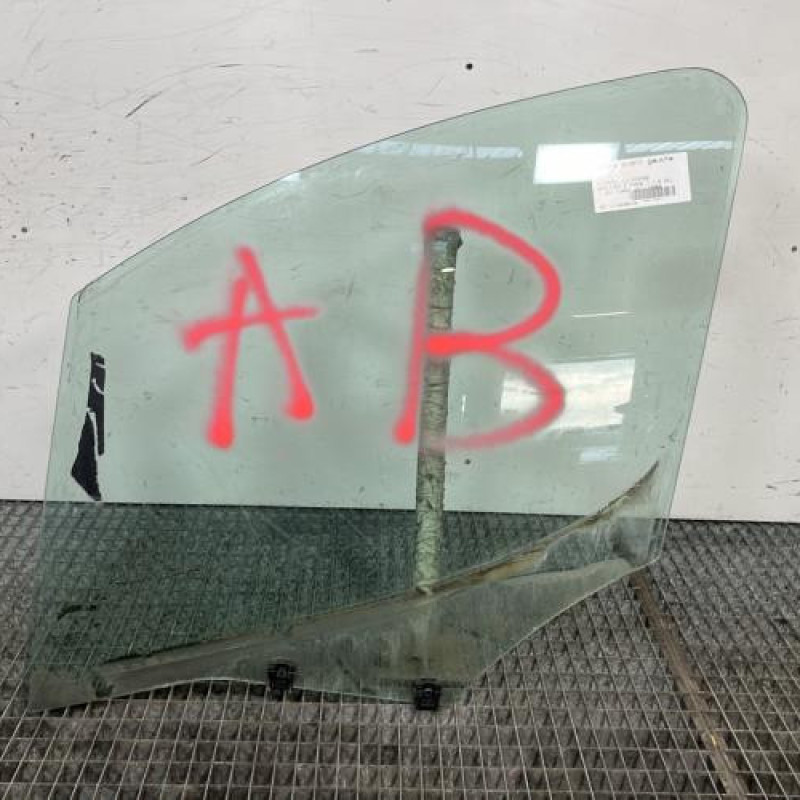 Vitre avant gauche CITROEN BERLINGO 2 Photo n°1