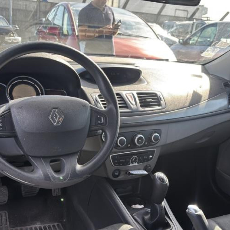 Porte avant gauche RENAULT MEGANE 3 Photo n°19