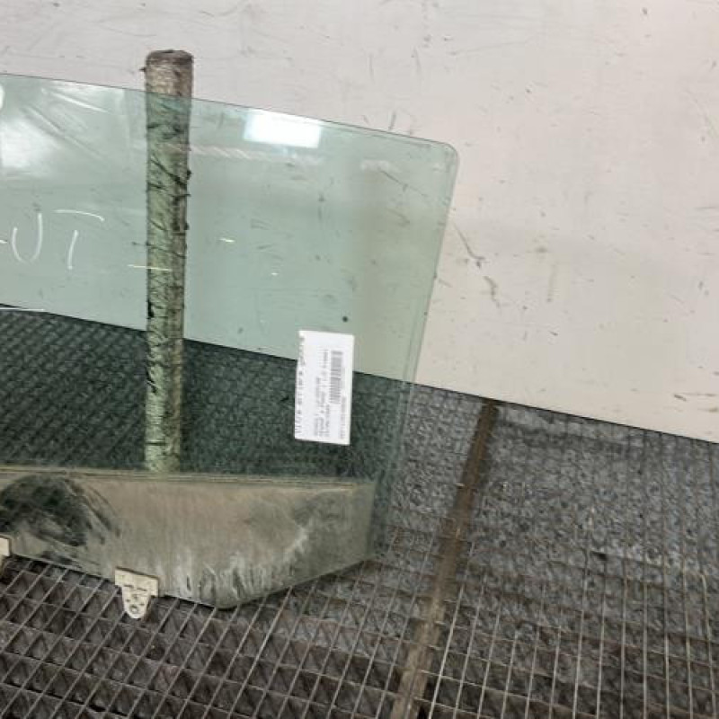 Vitre arriere gauche RENAULT MEGANE 3 Photo n°3