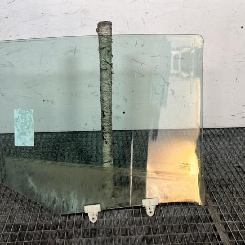 Vitre arriere gauche RENAULT MEGANE 3 Photo n°4