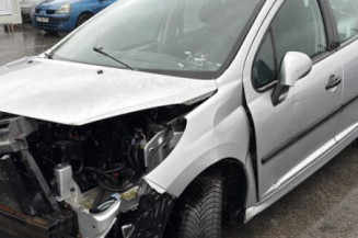 Vitre avant droit PEUGEOT 207