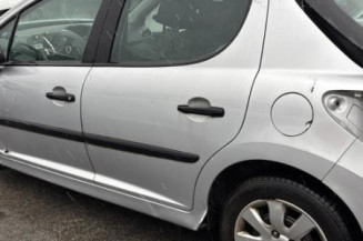 Vitre avant droit PEUGEOT 207