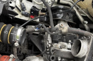 Vitre avant droit PEUGEOT 207