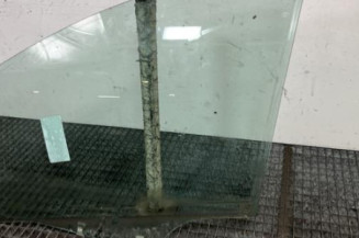 Vitre avant gauche PEUGEOT 207