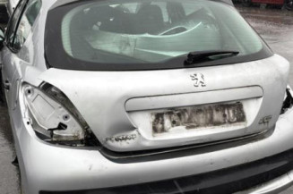 Vitre avant gauche PEUGEOT 207